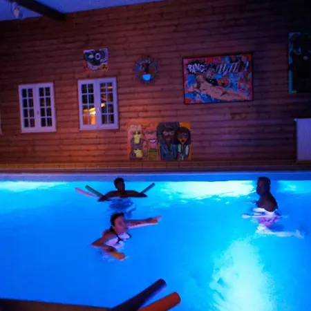 De 5 Avec Piscine Interieure Sauna Et Terrasse A Renneville * Renneville (Eure)