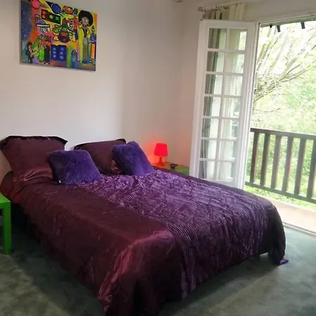 De 5 Avec Piscine Interieure Sauna Et Terrasse A Renneville Villa *