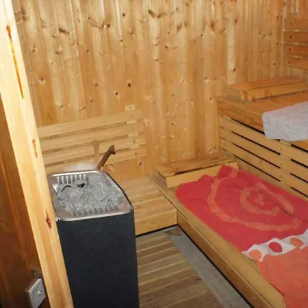 De 5 Avec Piscine Interieure Sauna Et Terrasse A Renneville Villa *