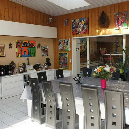 Villa De 5 Avec Piscine Interieure Sauna Et Terrasse A Renneville *