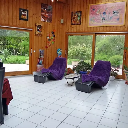 De 5 Avec Piscine Interieure Sauna Et Terrasse A Renneville Villa